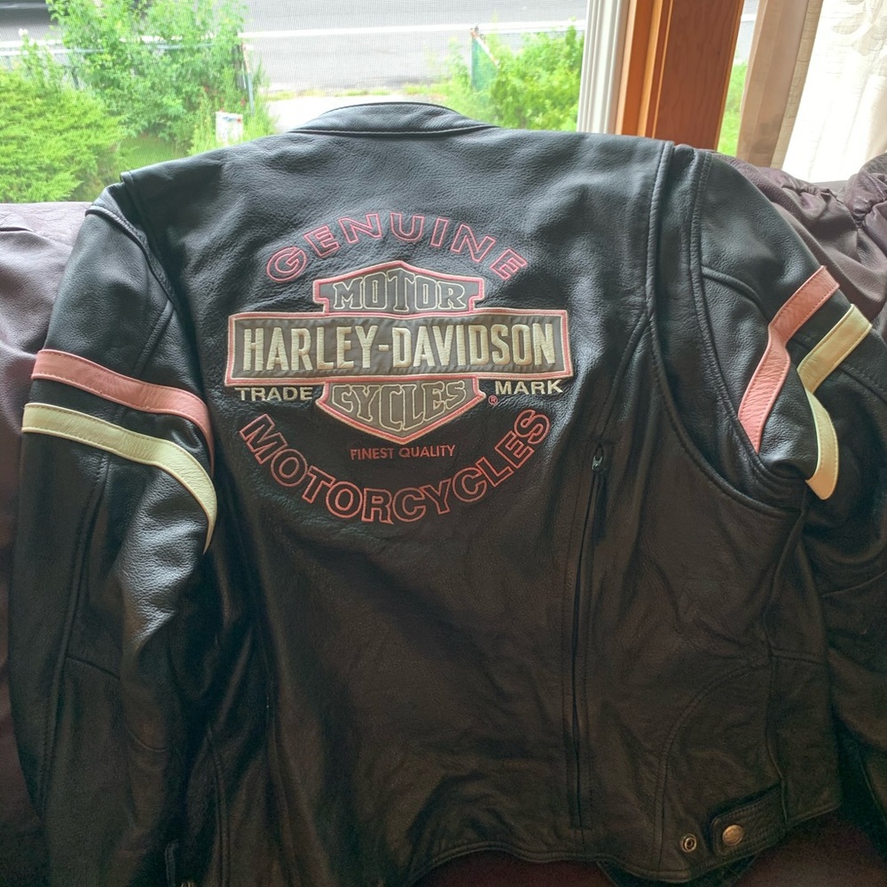 Harley Davidson women’s leather jacket.
